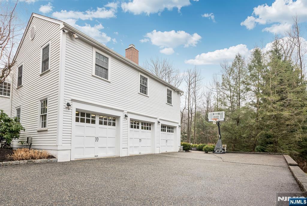 Tenafly, New Jersey, 07670, United States, 6 Bedrooms Bedrooms, ,5 BathroomsBathrooms,Residential,For Sale,1743574