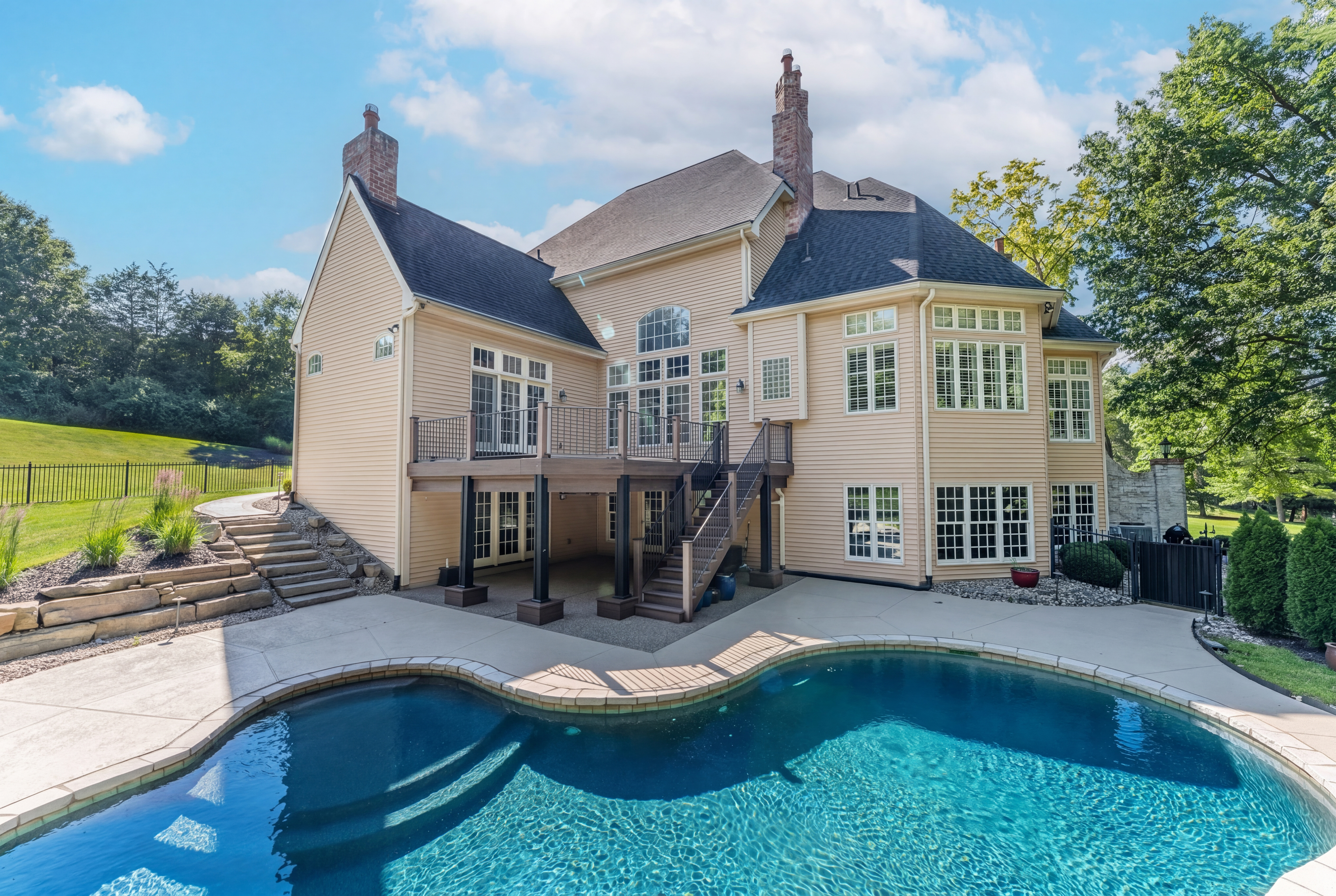  A stunning 1.5-story in sought after Wills Trace subdivision - 物件實景
