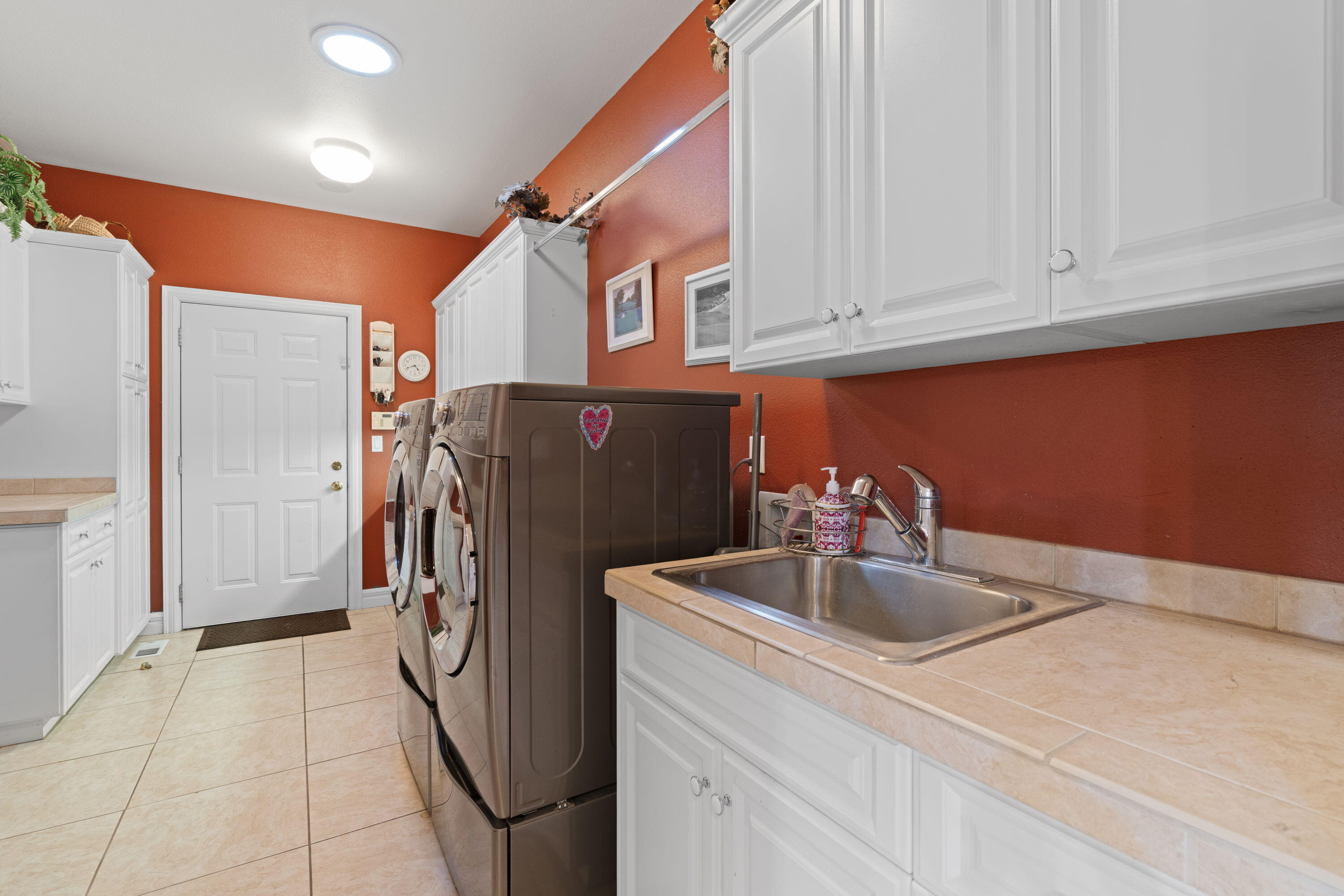 Redmond, Oregon, 97756, United States, 3 Bedrooms Bedrooms, ,3 BathroomsBathrooms,Residential,For Sale,1926997