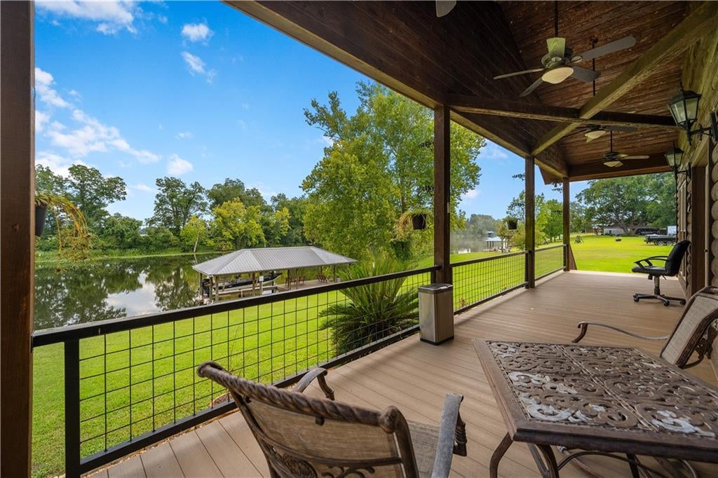 Natchez, Louisiana, 71456, United States, 4 Bedrooms Bedrooms, ,3 BathroomsBathrooms,Residential,For Sale,1975499