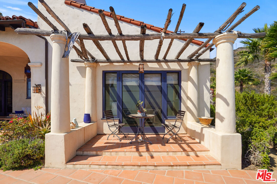 Malibu, California, 90265, United States, 3 Bedrooms Bedrooms, ,4 BathroomsBathrooms,Residential,For Sale,1846867