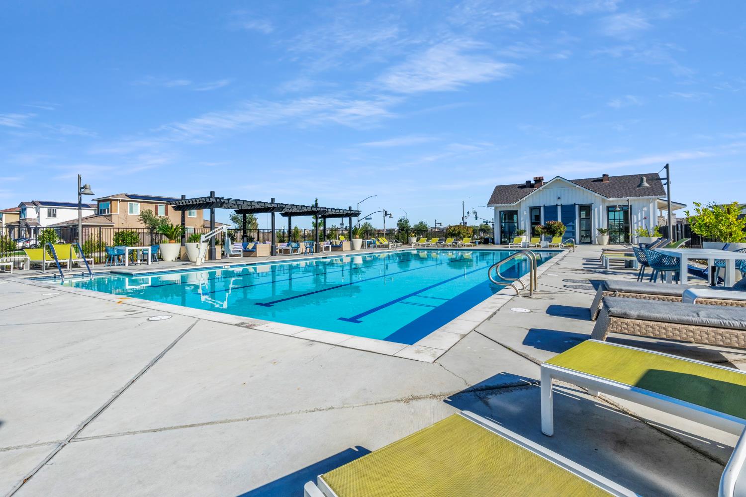 Sacramento, California, 95835, United States, 4 Bedrooms Bedrooms, ,3 BathroomsBathrooms,Residential,For Sale,1998262