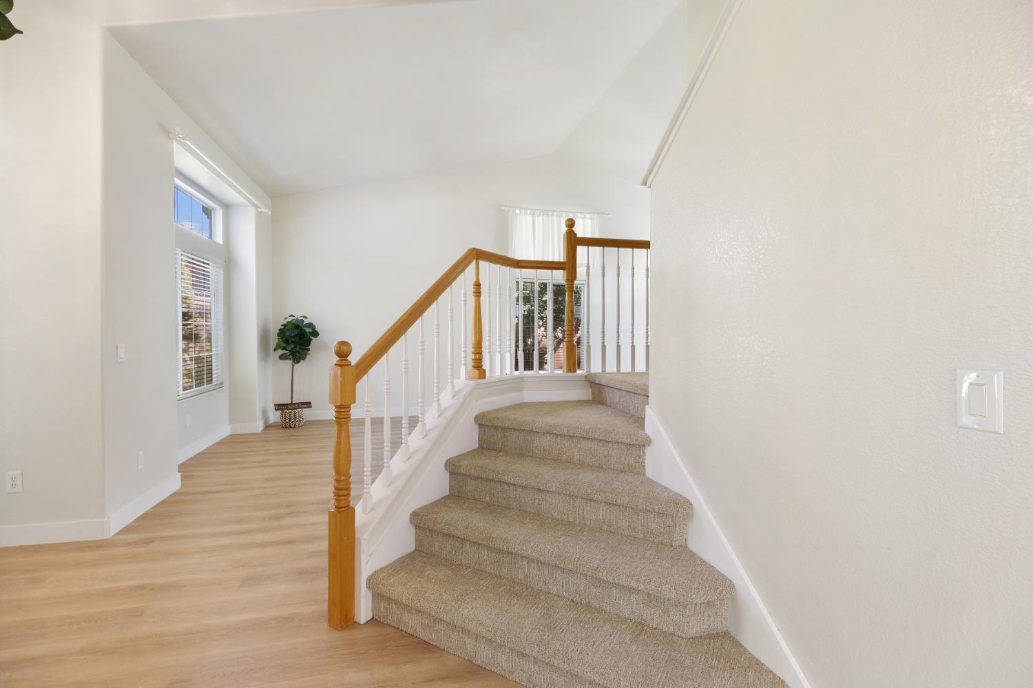 Folsom, California, 95630, United States, 4 Bedrooms Bedrooms, ,3 BathroomsBathrooms,Residential,For Sale,1926196
