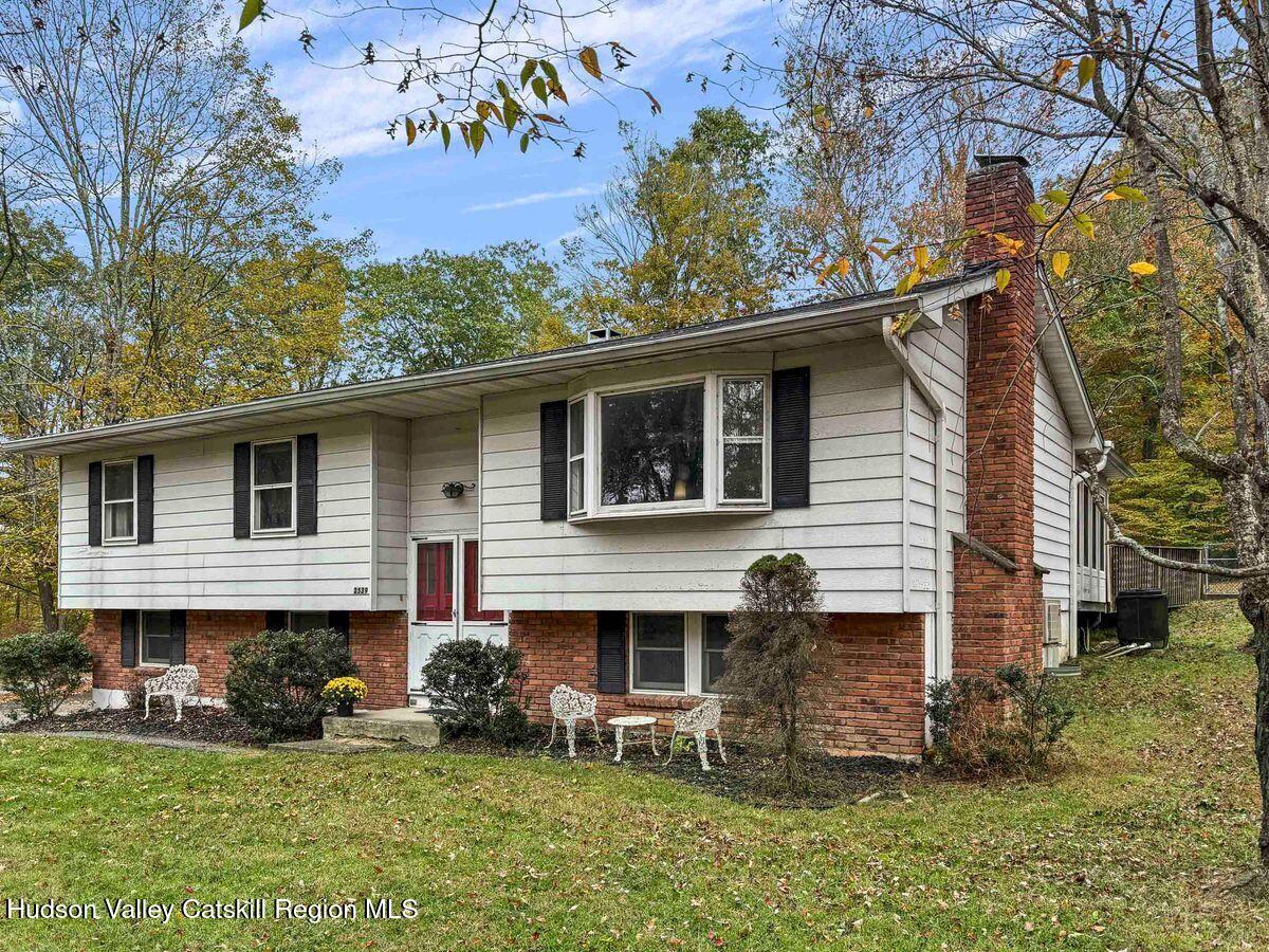 Gardiner, New York, 12525, United States, 3 Bedrooms Bedrooms, ,2 BathroomsBathrooms,Residential,For Sale,1968817