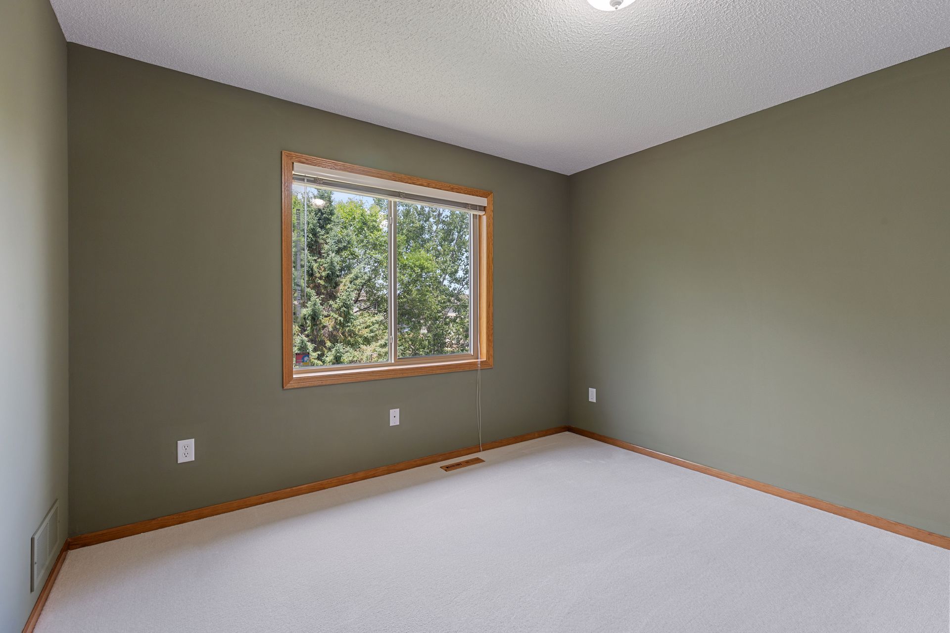  Meticulously Maintained Executive Home Near Parks and Trails - 物件實景