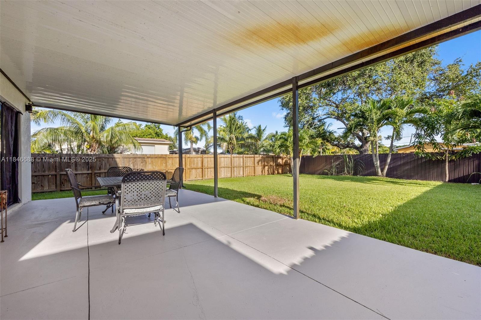 West Park, Florida, 33023, United States, 5 Bedrooms Bedrooms, ,4 BathroomsBathrooms,Residential,For Sale,1907541
