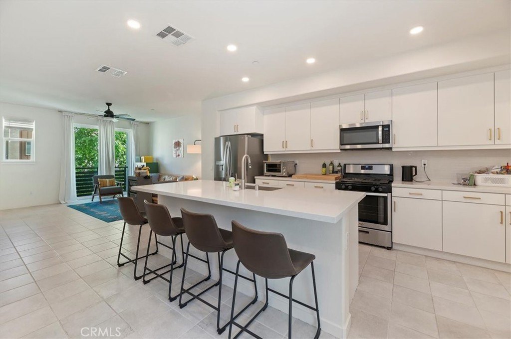 Rancho Cucamonga, California, 91730, United States, 3 Bedrooms Bedrooms, ,4 BathroomsBathrooms,Residential,For Sale,1787192