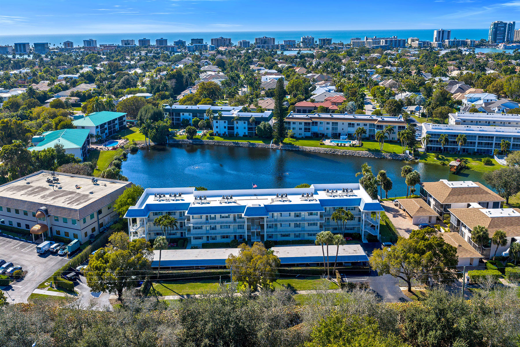 MOORINGS - CAMELOT CLUB - 物件實景