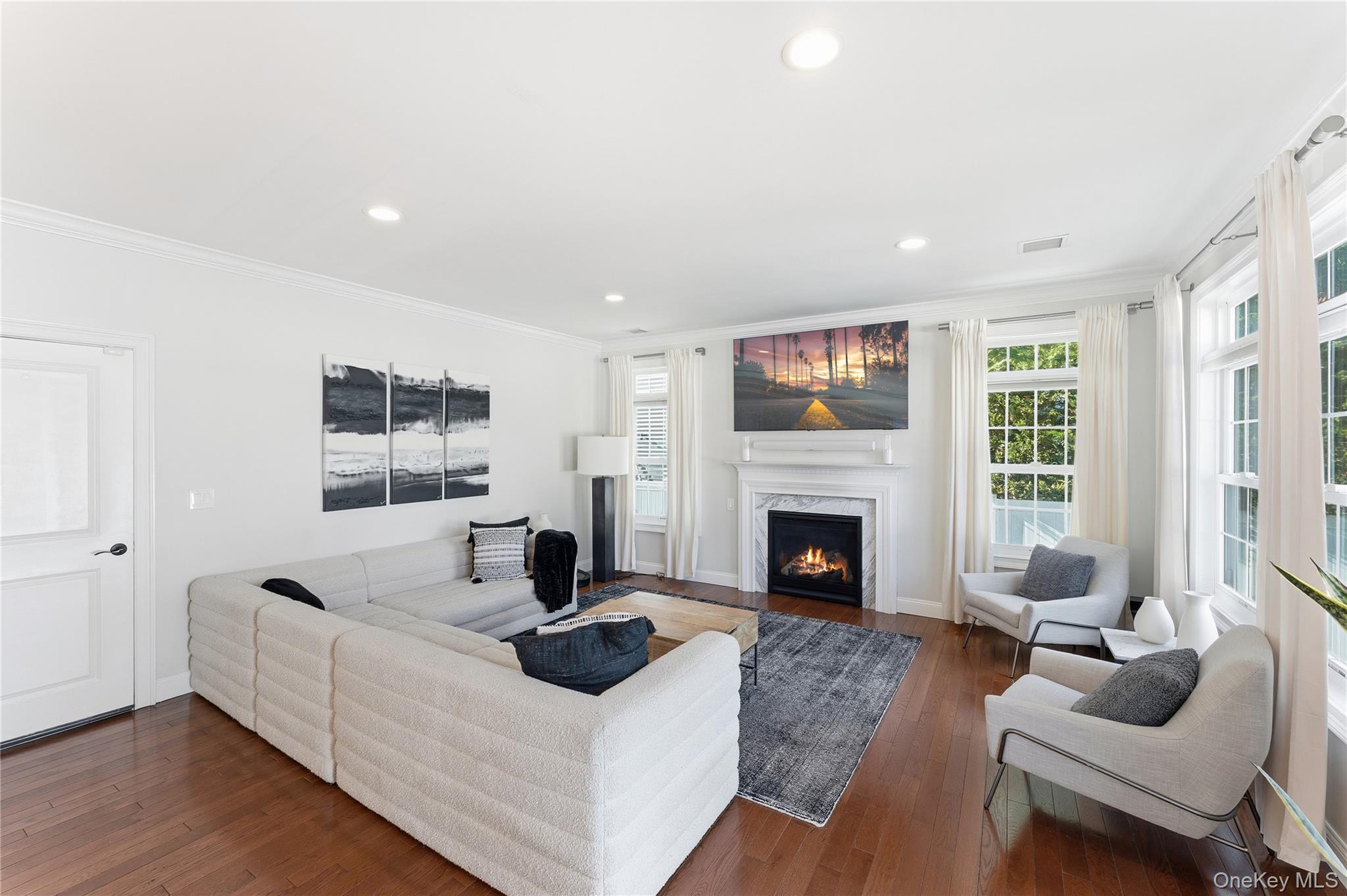 Oceanside, New York, 11572, United States, 4 Bedrooms Bedrooms, ,3 BathroomsBathrooms,Residential,For Sale,1987858