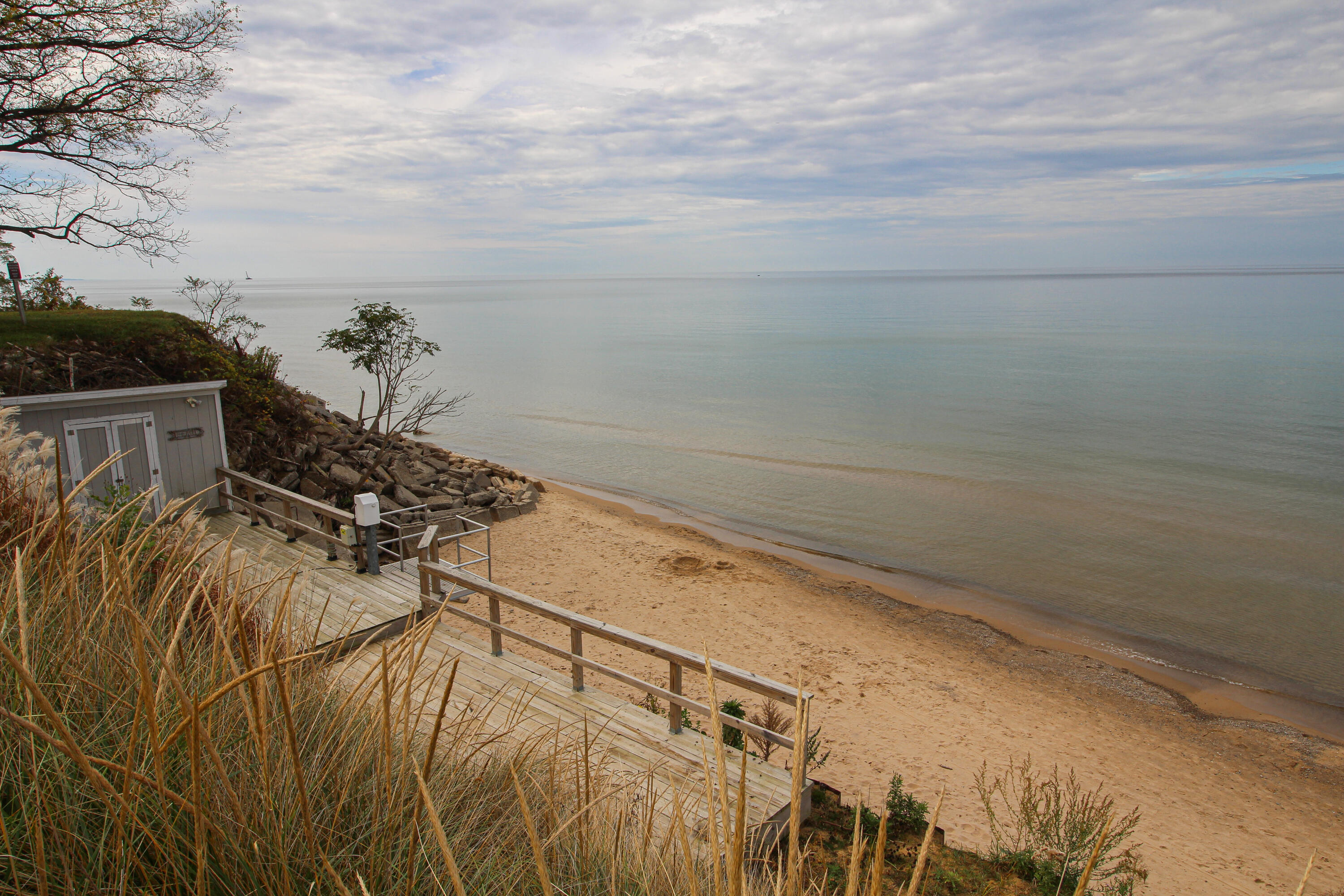 South Haven, Michigan, 49090, United States, 3 Bedrooms Bedrooms, ,4 BathroomsBathrooms,Residential,For Sale,1982825