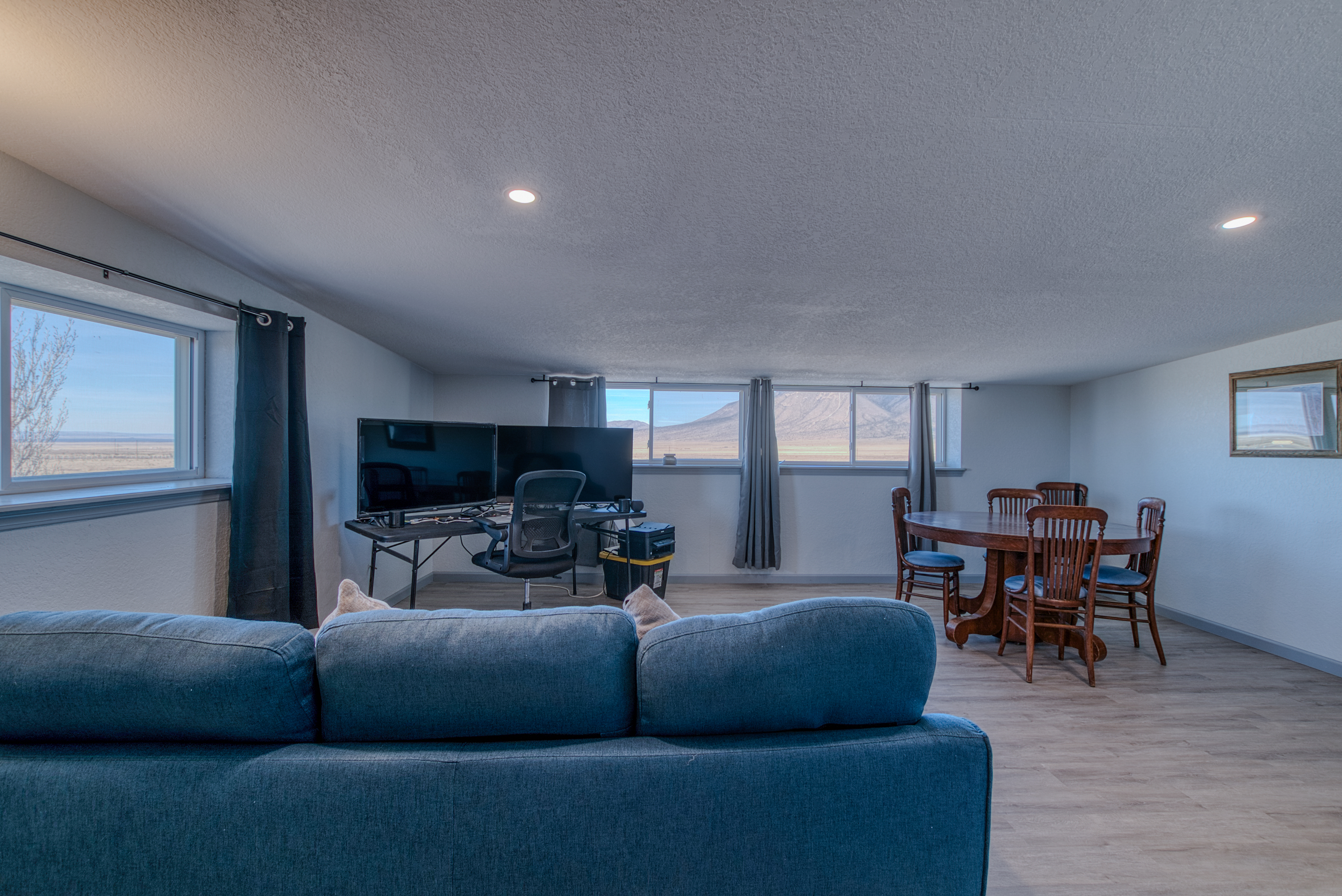 Carrizozo, New Mexico, 88301, United States, 3 Bedrooms Bedrooms, ,3 BathroomsBathrooms,Residential,For Sale,1695318