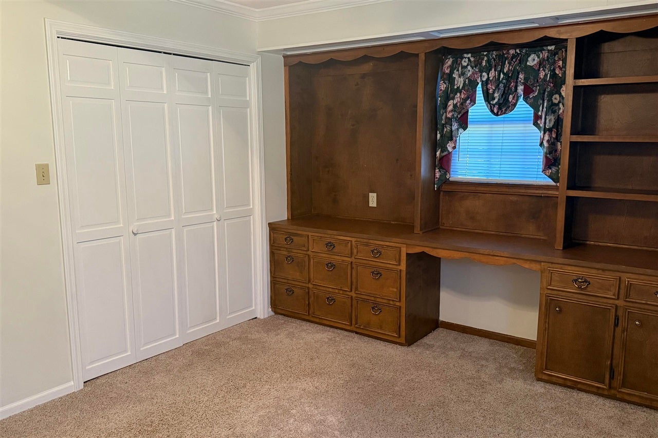 Scottsville, Kentucky, 42164, United States, 4 Bedrooms Bedrooms, ,3 BathroomsBathrooms,Residential,For Sale,1995978