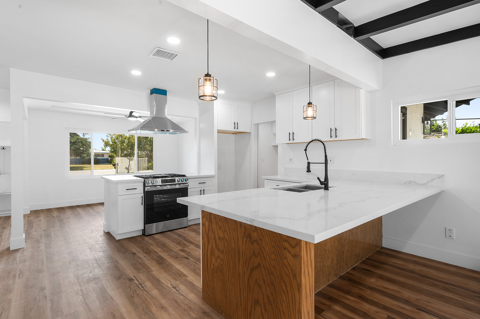 Rialto, California, 92376, United States, 4 Bedrooms Bedrooms, ,2 BathroomsBathrooms,Residential,For Sale,1878686