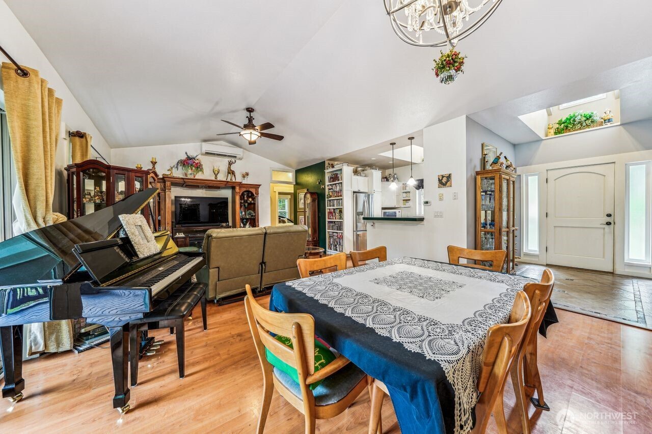 Anderson Island, Washington, 98303, United States, 3 Bedrooms Bedrooms, ,2 BathroomsBathrooms,Residential,For Sale,1908522
