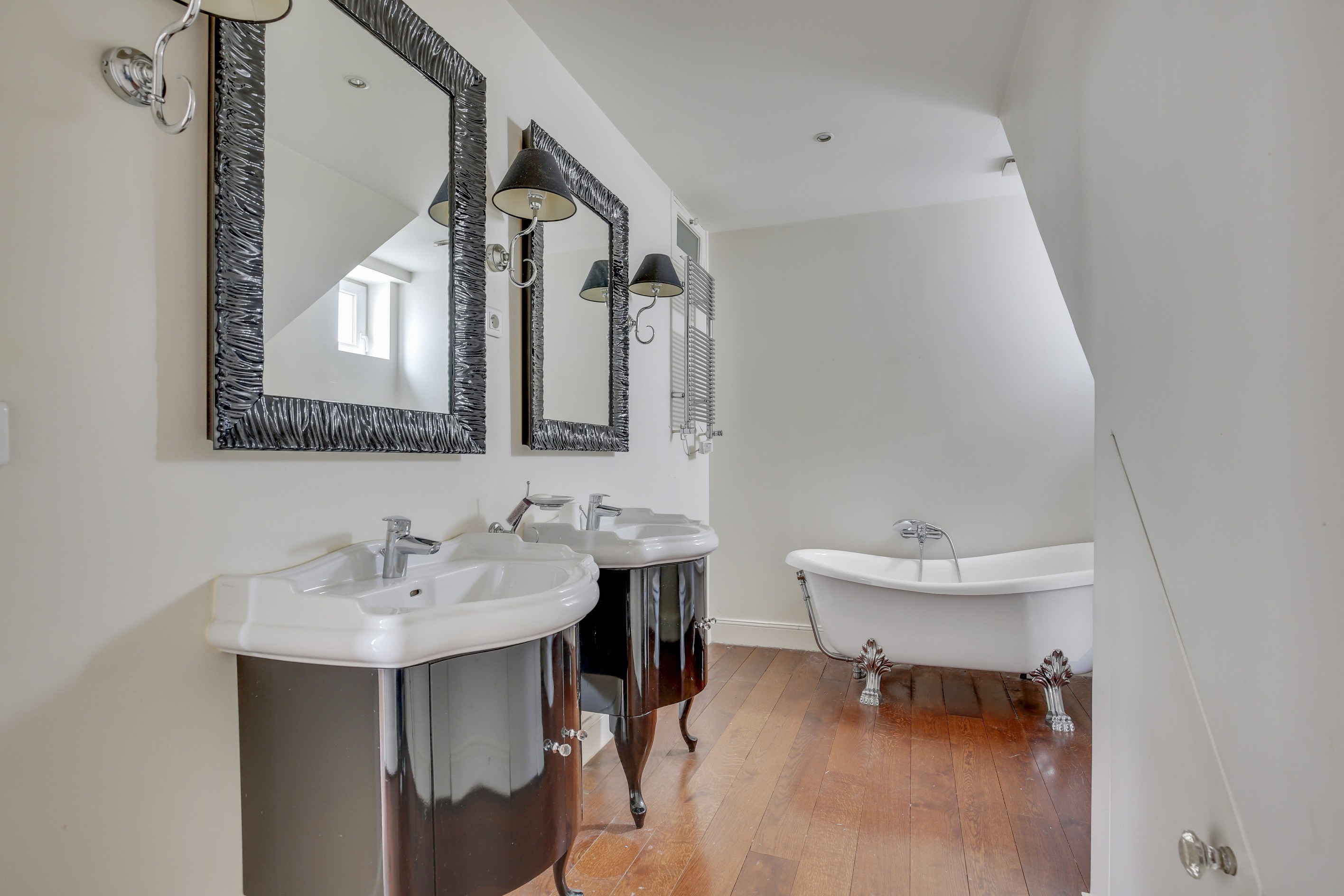  Private mansion for sale in Neuilly-sur-Seine - île de la Grande Jatte - 物件實景