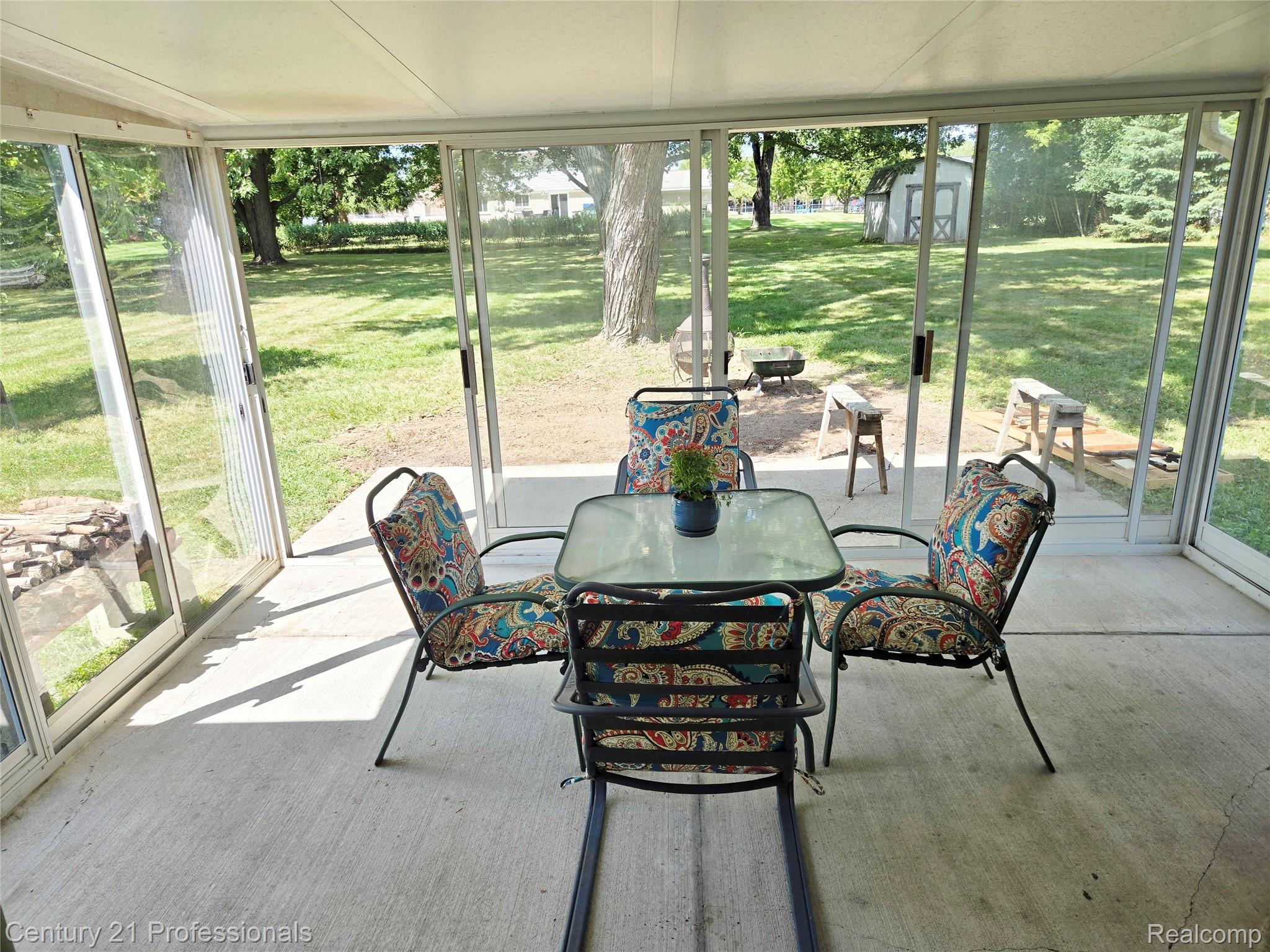 RochesterHills, Michigan, 48309, United States, 3 Bedrooms Bedrooms, ,3 BathroomsBathrooms,Residential,For Sale,1973960