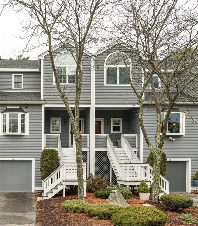 Lynnfield, Massachusetts, 01940, United States, 2 Bedrooms Bedrooms, ,4 BathroomsBathrooms,Residential,For Sale,1967808