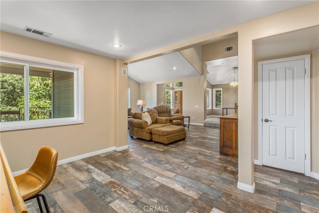 Oak Glen, California, 92399, United States, 2 Bedrooms Bedrooms, ,2 BathroomsBathrooms,Residential,For Sale,1920636