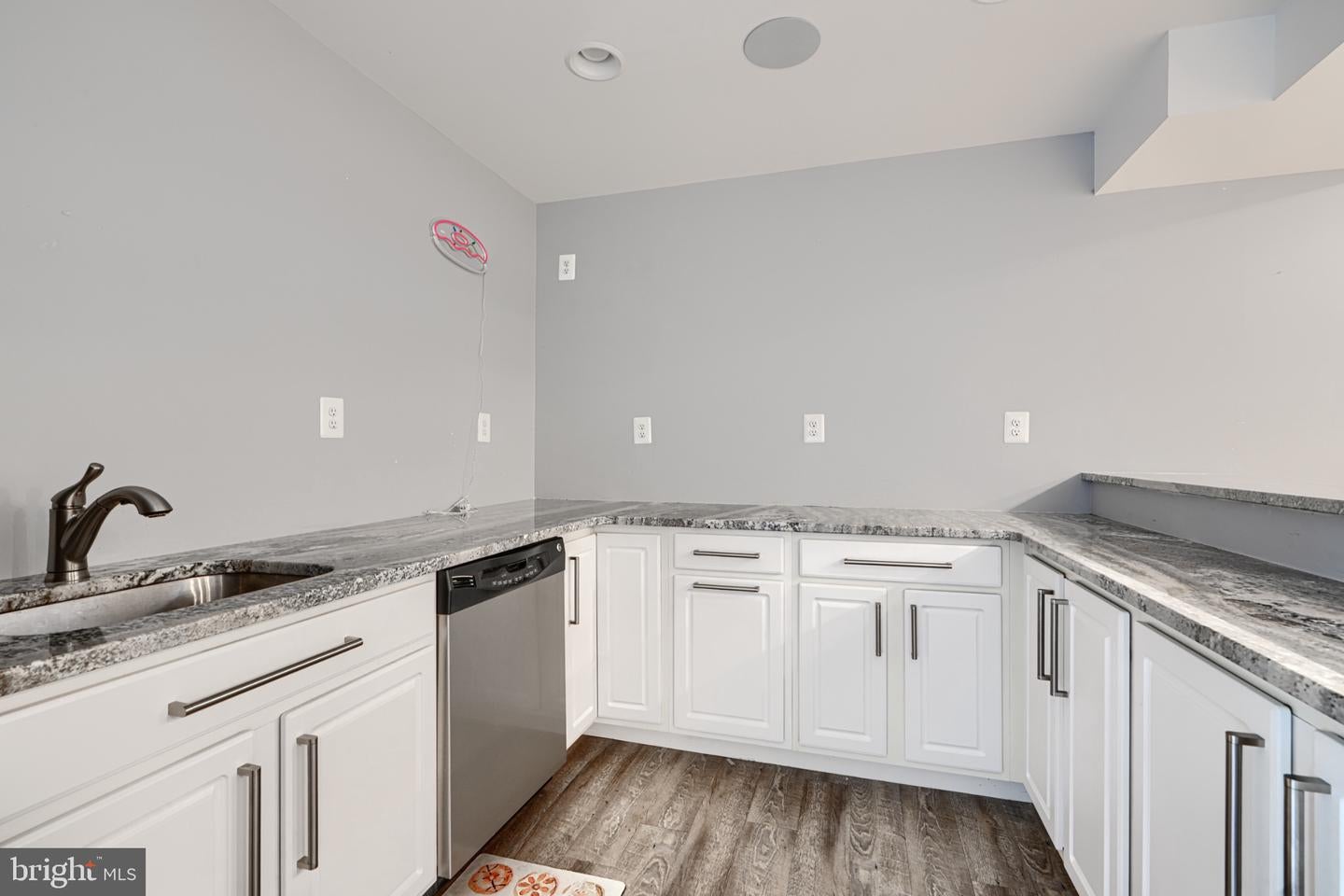 Glen Burnie, Maryland, 21060, United States, 4 Bedrooms Bedrooms, ,4 BathroomsBathrooms,Residential,For Sale,1983515