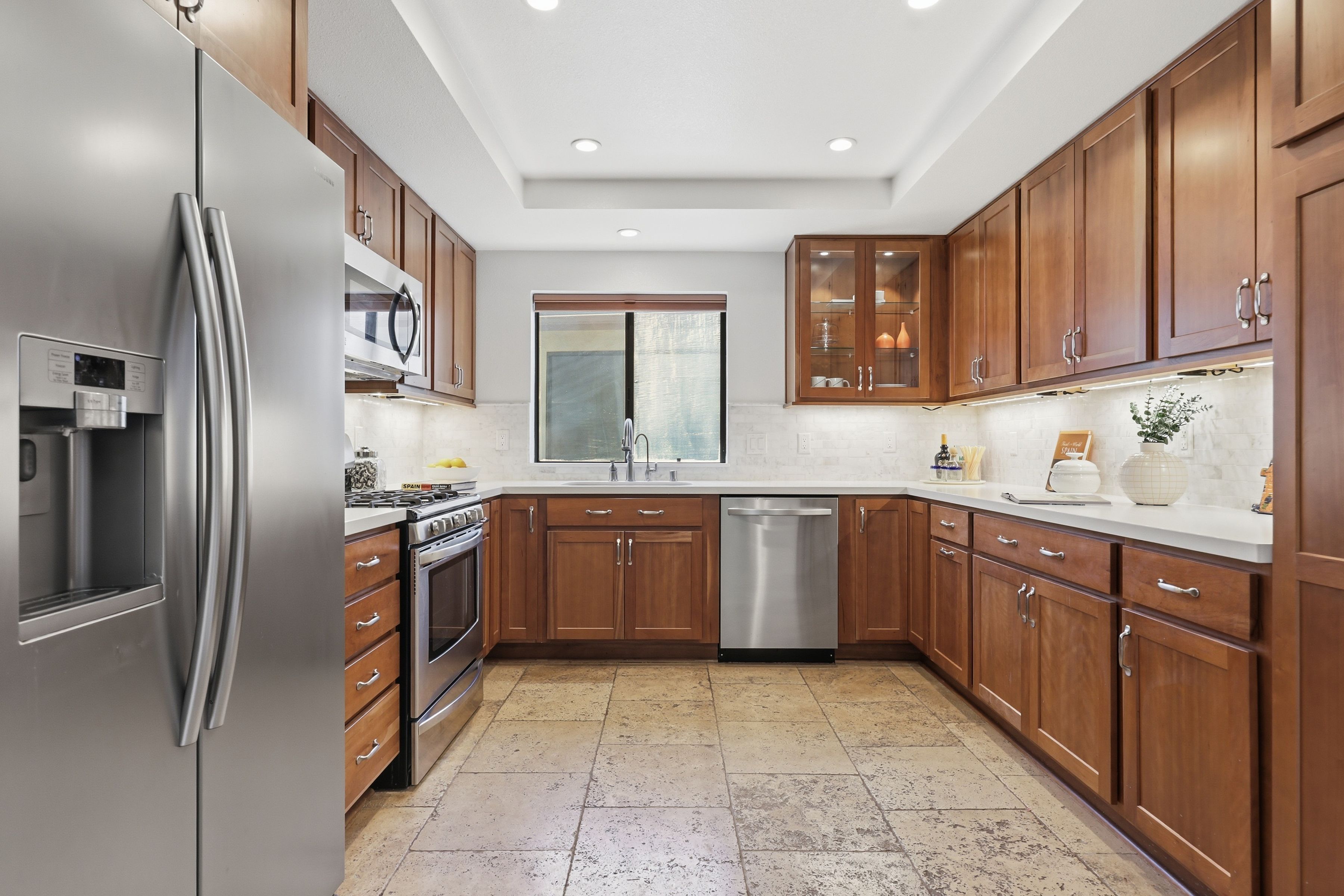  Charming End-Unit in Ojai - 物件實景