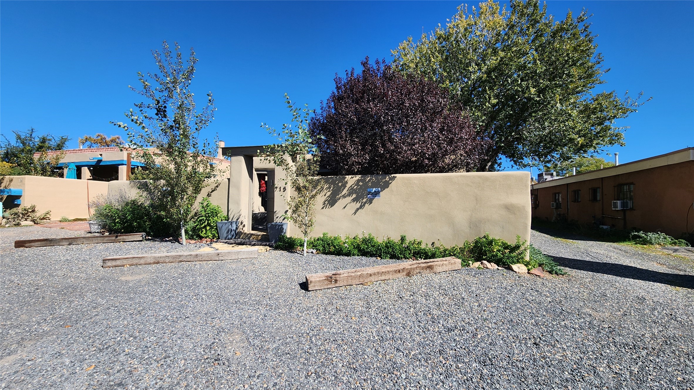  715 S Saint Francis Drive - 物件實景