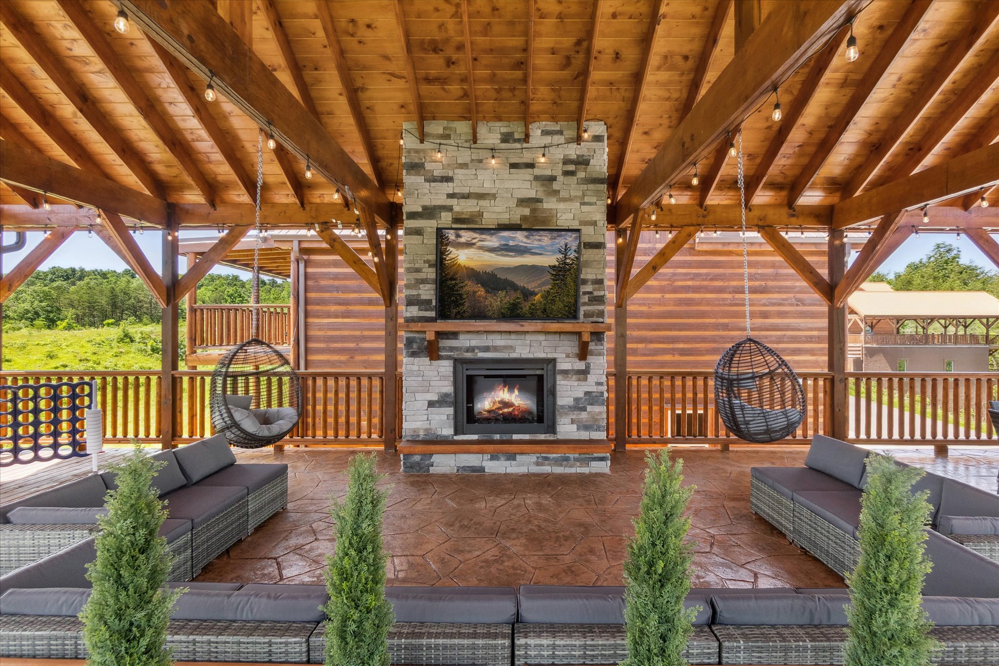 Sevierville, Tennessee, 37876, United States, 8 Bedrooms Bedrooms, ,9 BathroomsBathrooms,Residential,For Sale,1981124