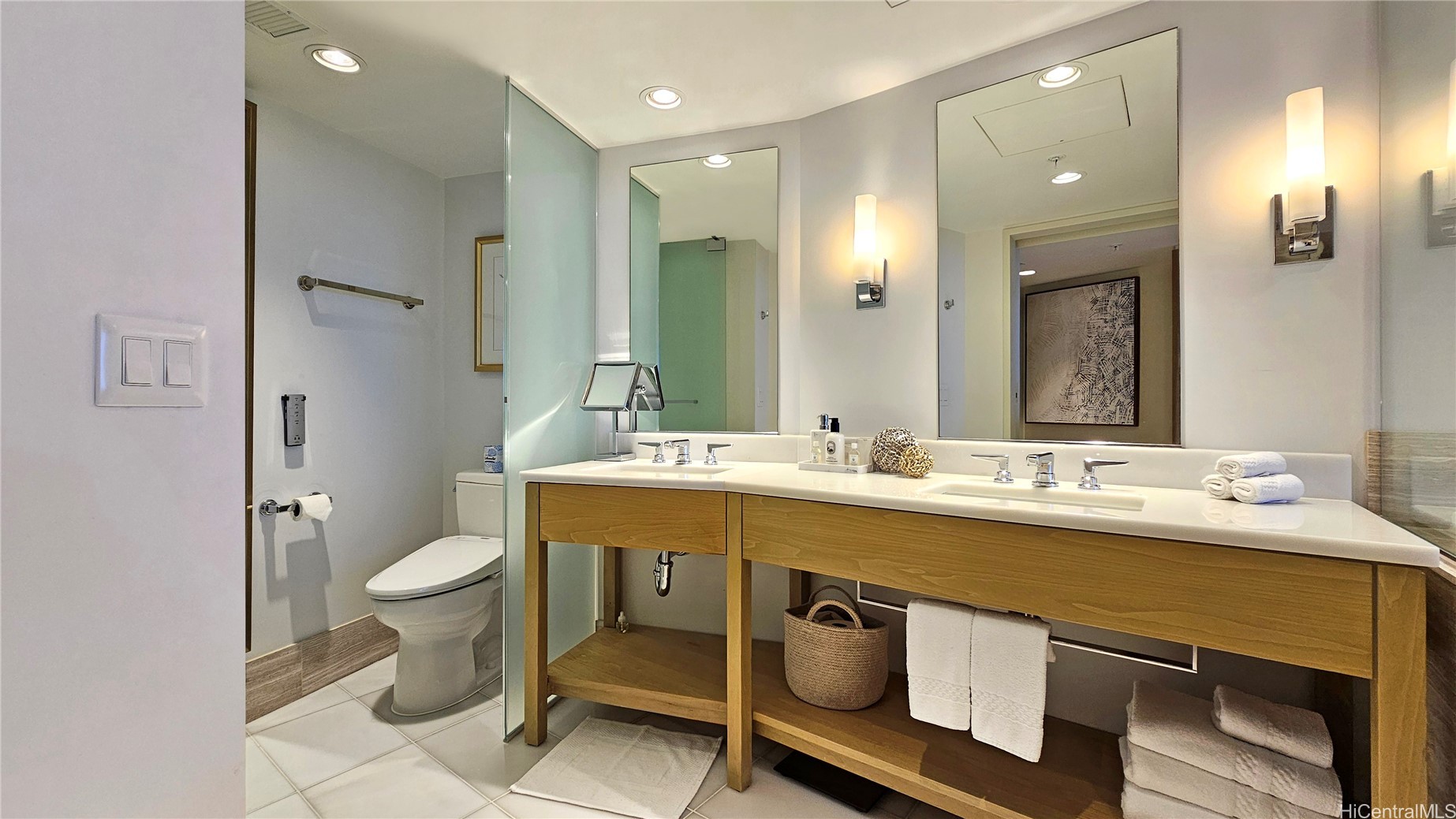 Honolulu, Hawaii, 96815, United States, ,1 BathroomBathrooms,Residential,For Sale,1955085