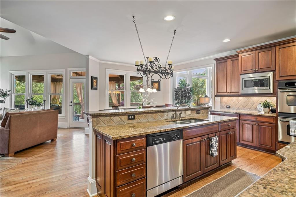 Cumming, Georgia, 30041, United States, 5 Bedrooms Bedrooms, ,4 BathroomsBathrooms,Residential,For Sale,1791728