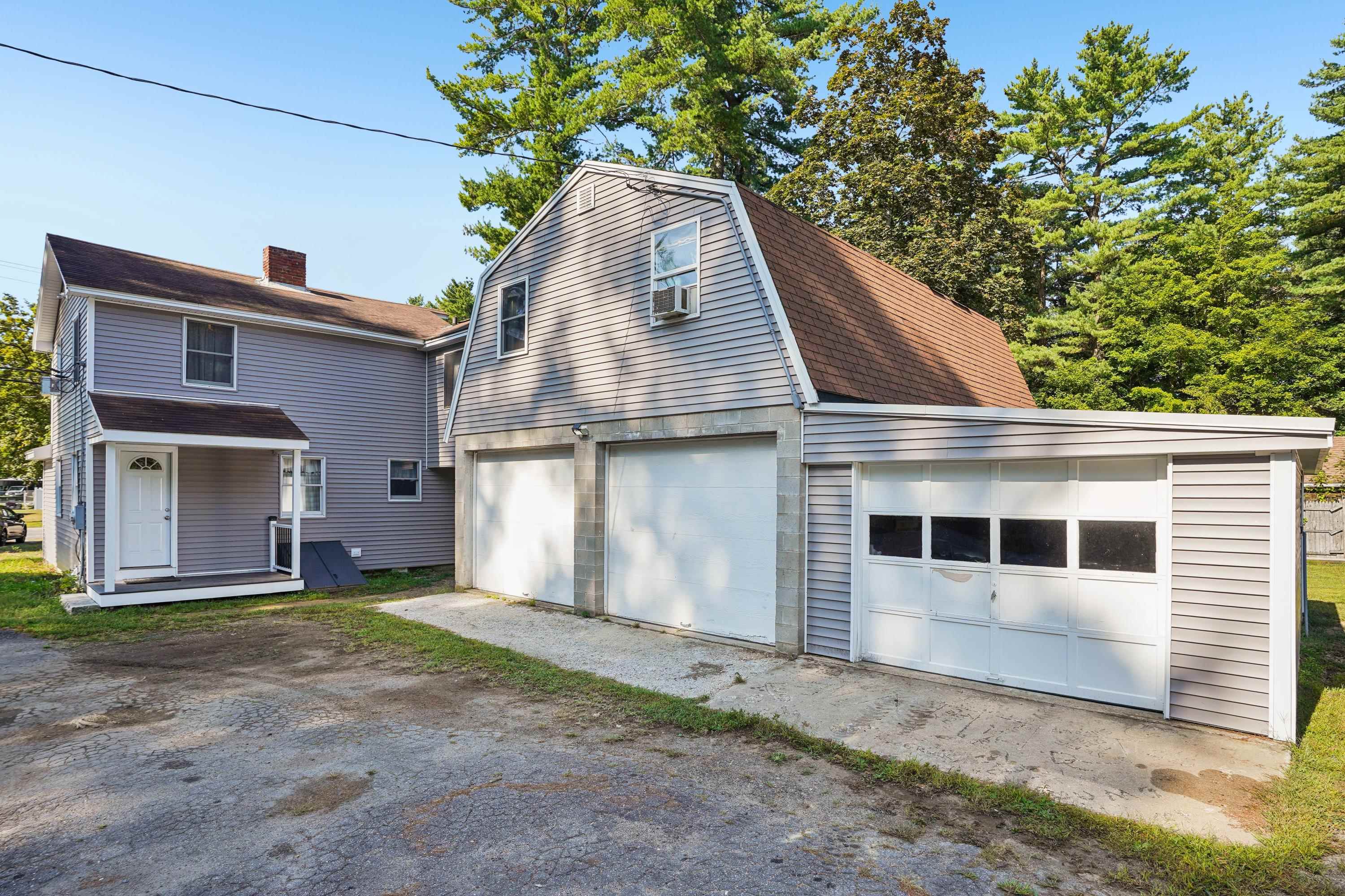 Kingston, New Hampshire, 03848, United States, 3 Bedrooms Bedrooms, ,2 BathroomsBathrooms,Residential,For Sale,1975396