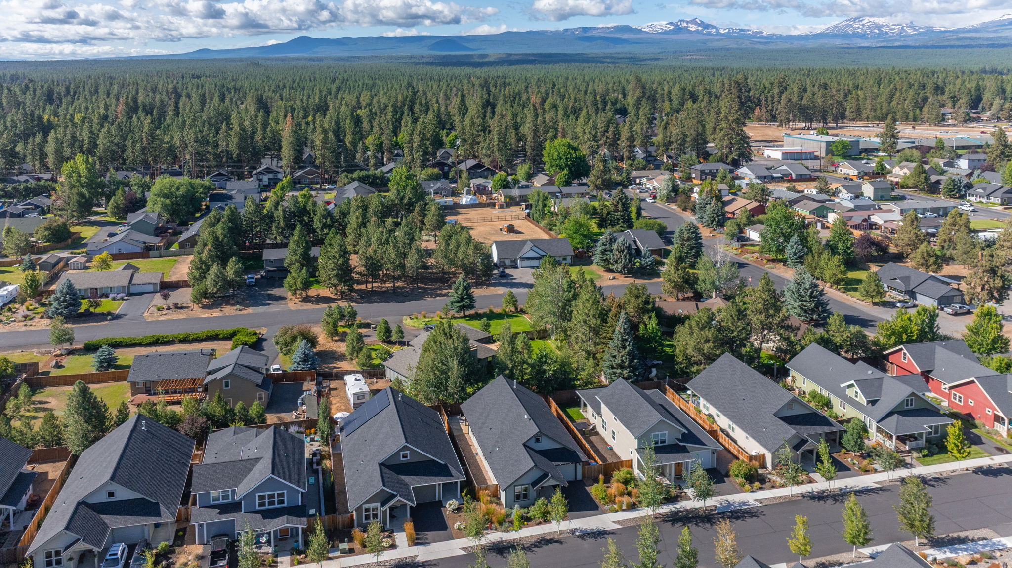 Sisters, Oregon, 97759, United States, 3 Bedrooms Bedrooms, ,2 BathroomsBathrooms,Residential,For Sale,1910956