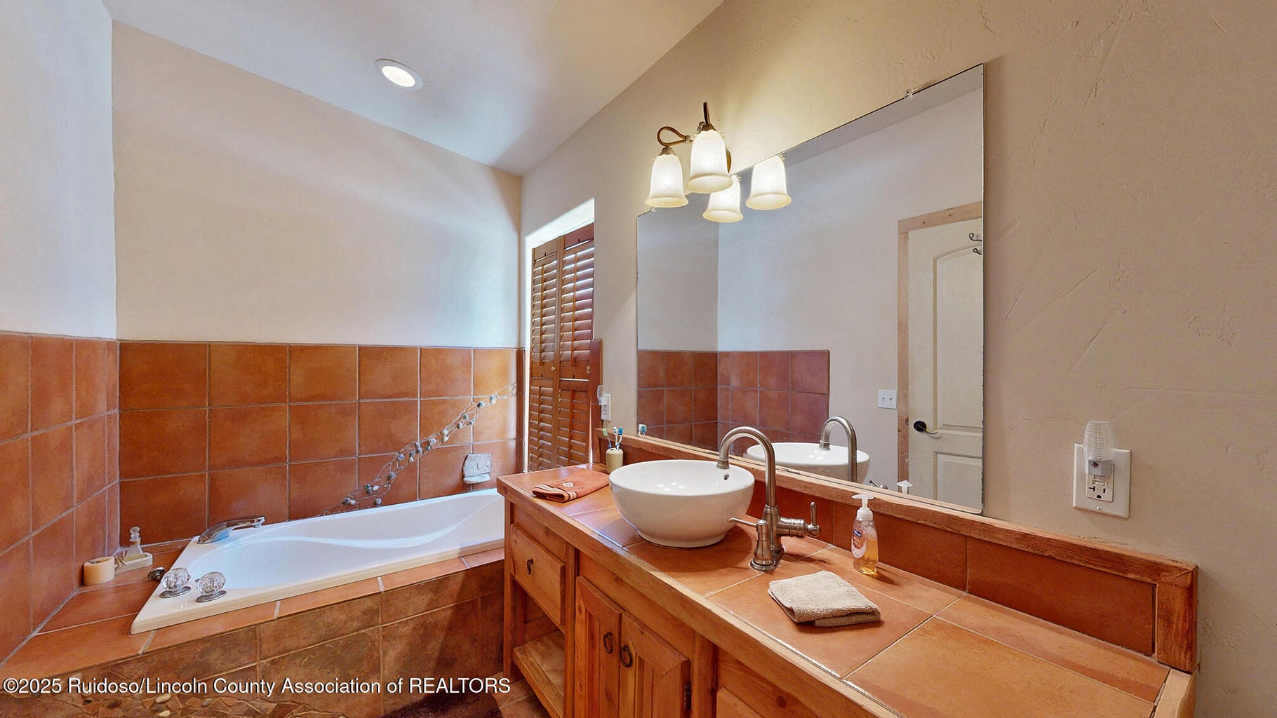 Ruidoso, New Mexico, 88345, United States, 3 Bedrooms Bedrooms, ,3 BathroomsBathrooms,Residential,For Sale,1840325
