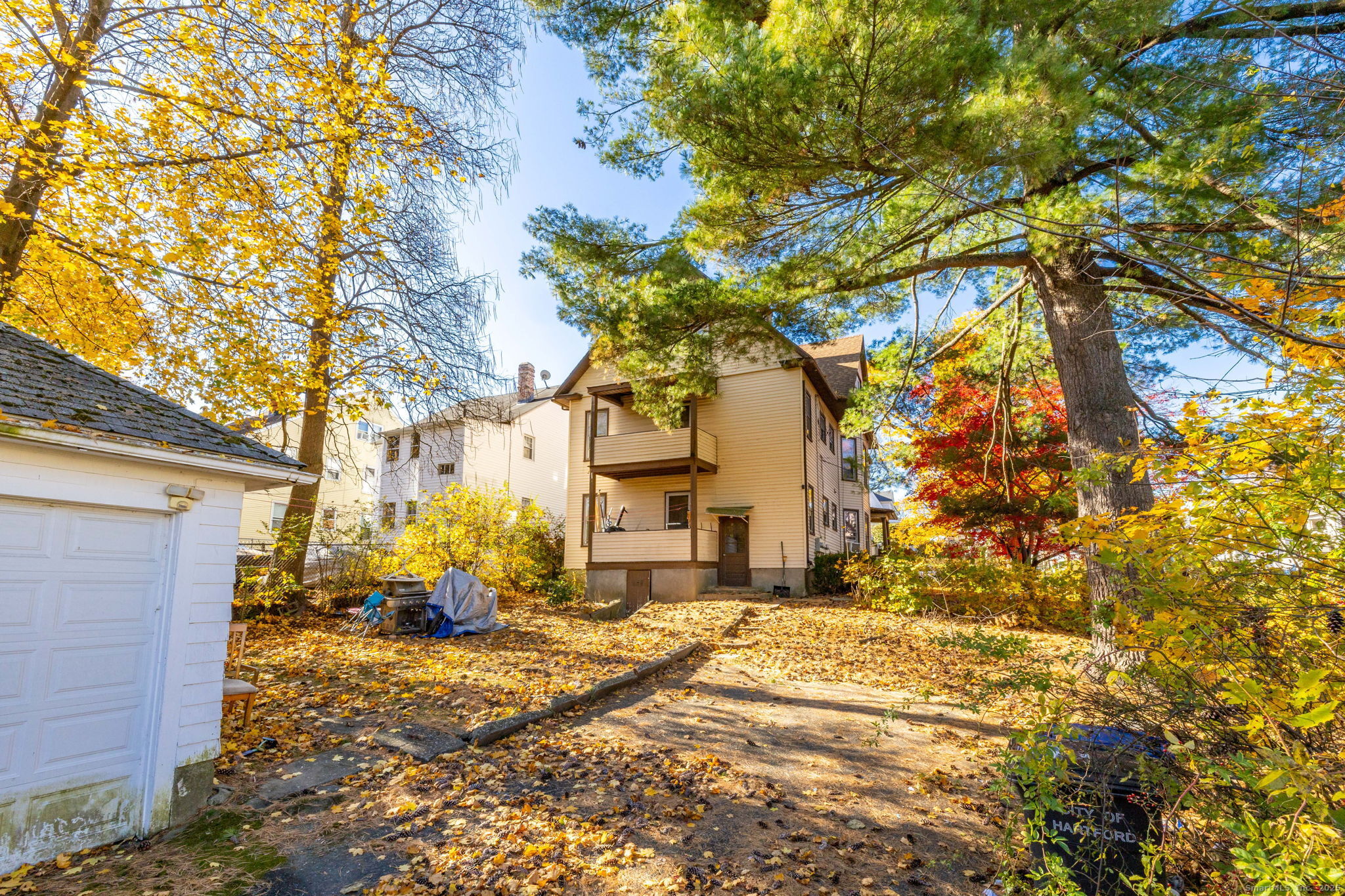 Hartford, Connecticut, 06105, United States, 8 Bedrooms Bedrooms, ,3 BathroomsBathrooms,Residential,For Sale,1994837