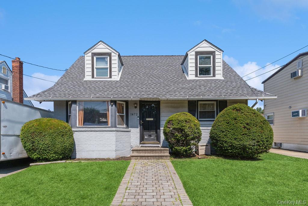 Elmont, New York, 11003, United States, 4 Bedrooms Bedrooms, ,1 BathroomBathrooms,Residential,For Sale,1938597