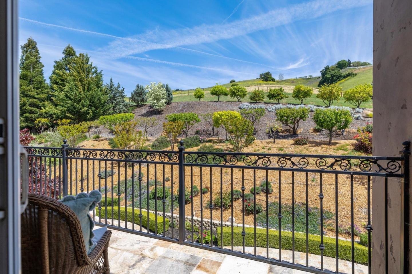 Gilroy, California, 95020, United States, 4 Bedrooms Bedrooms, ,4 BathroomsBathrooms,Residential,For Sale,1912112