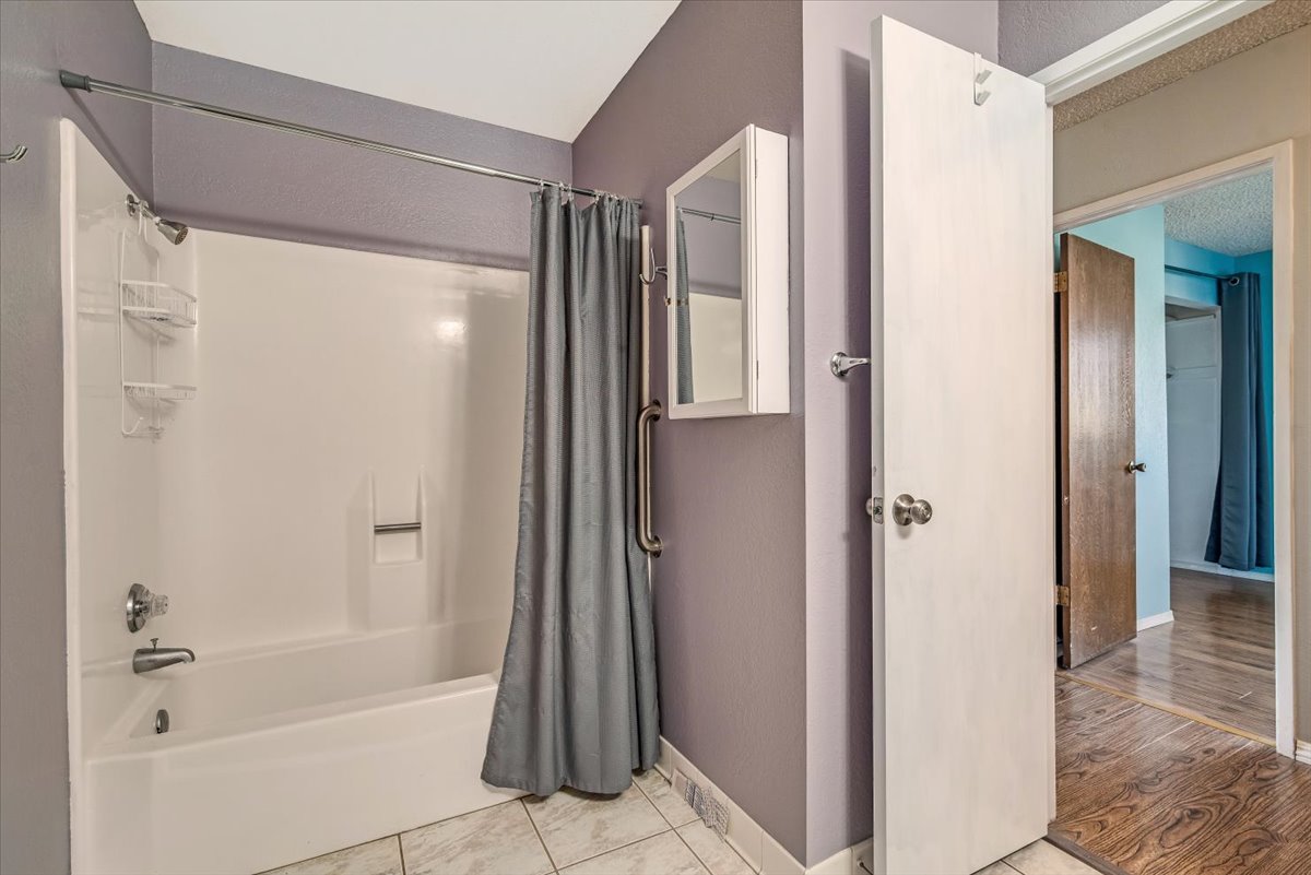 Lompoc, California, 93436, United States, 3 Bedrooms Bedrooms, ,2 BathroomsBathrooms,Residential,For Sale,1991167