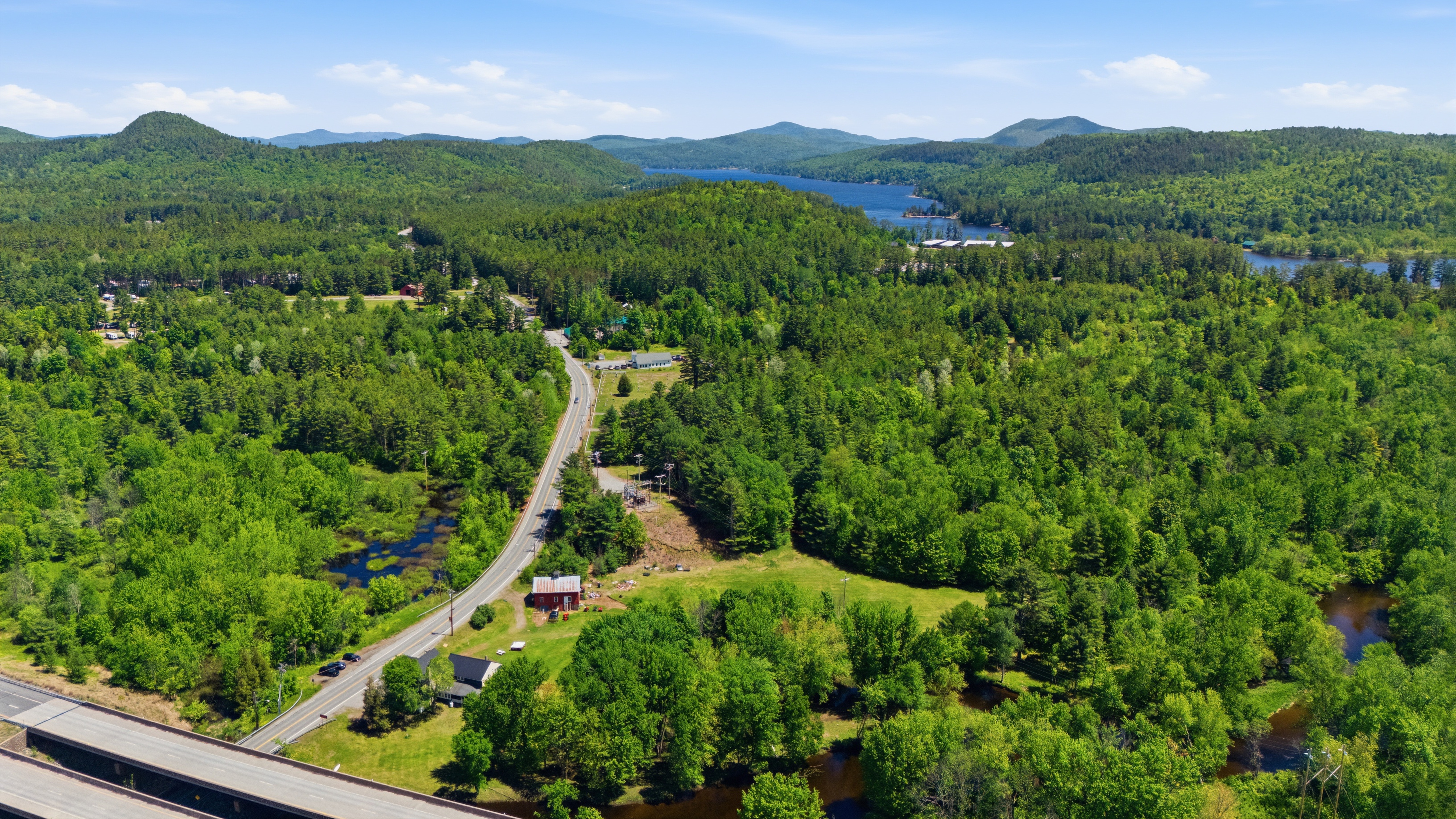  7952 Us-9, Pottersville, NY, 12860 - 物件實景