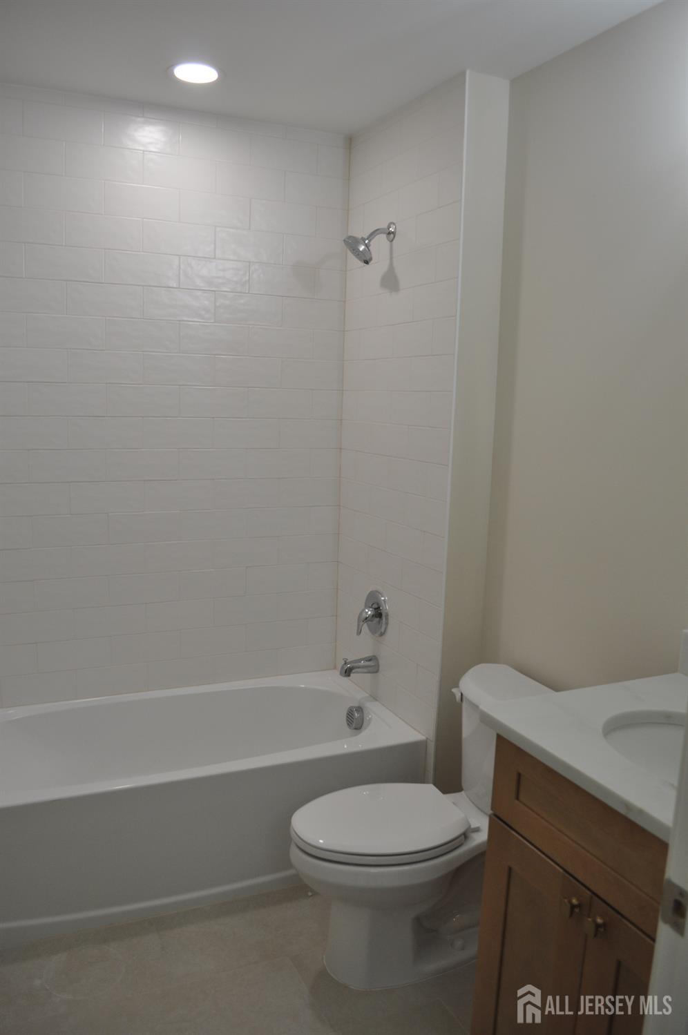 Woodbridge, New Jersey, 07095, United States, 4 Bedrooms Bedrooms, ,4 BathroomsBathrooms,Residential,For Sale,1920305