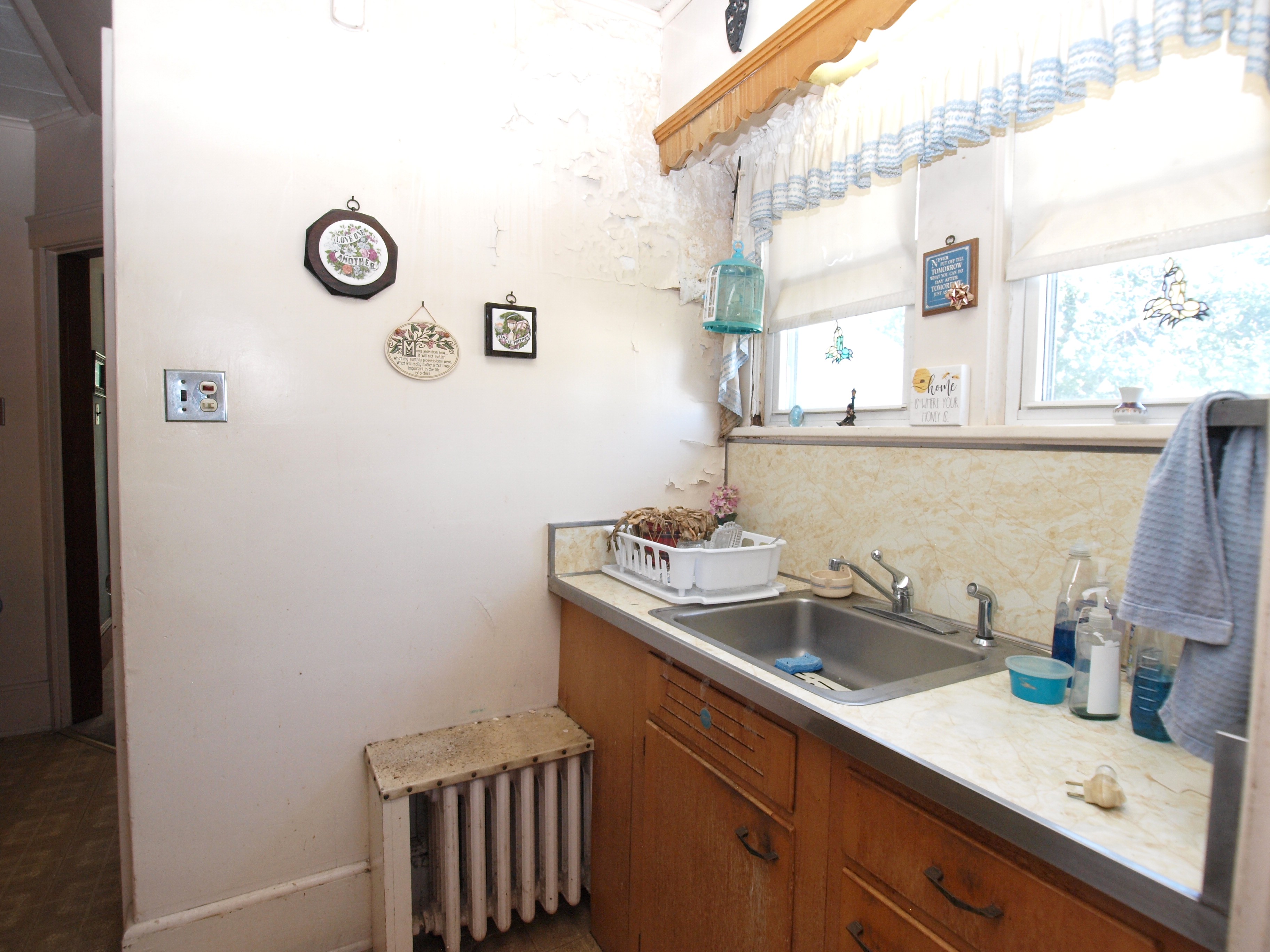 Pompton Plains, New Jersey, 07444, United States, 3 Bedrooms Bedrooms, ,1 BathroomBathrooms,Residential,For Sale,2005754