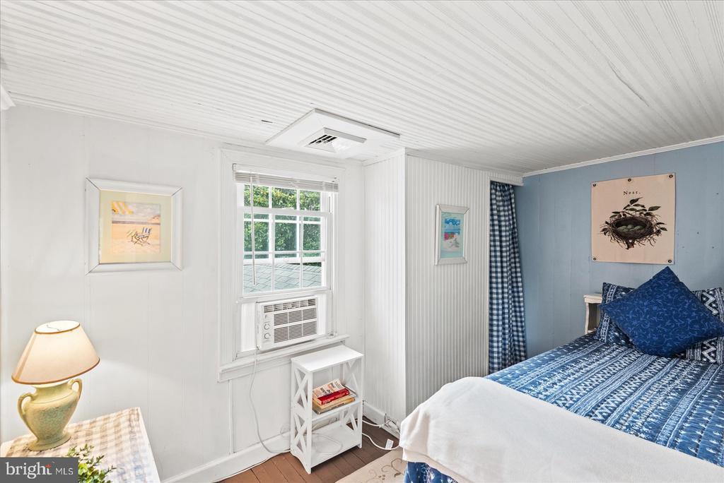 Colonial Beach, Virginia, 22443, United States, 4 Bedrooms Bedrooms, ,2 BathroomsBathrooms,Residential,For Sale,1926238
