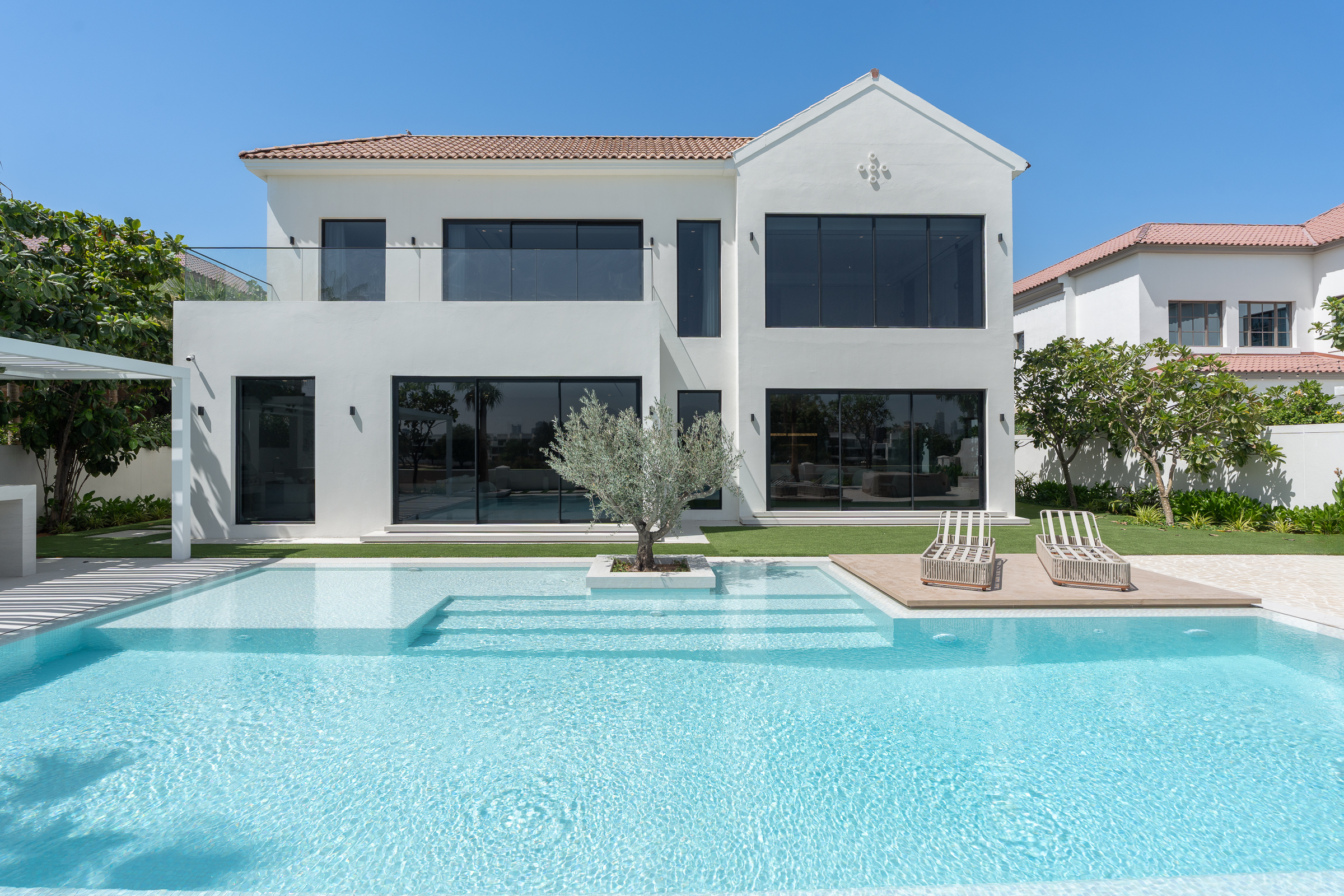  Spacious Fully Upgraded Villa in JGE - 物件實景