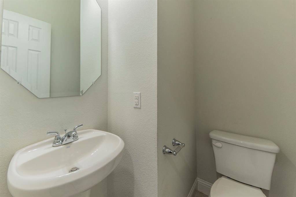 Fort Worth, Texas, 76179, United States, 4 Bedrooms Bedrooms, ,4 BathroomsBathrooms,Residential,For Sale,1978129