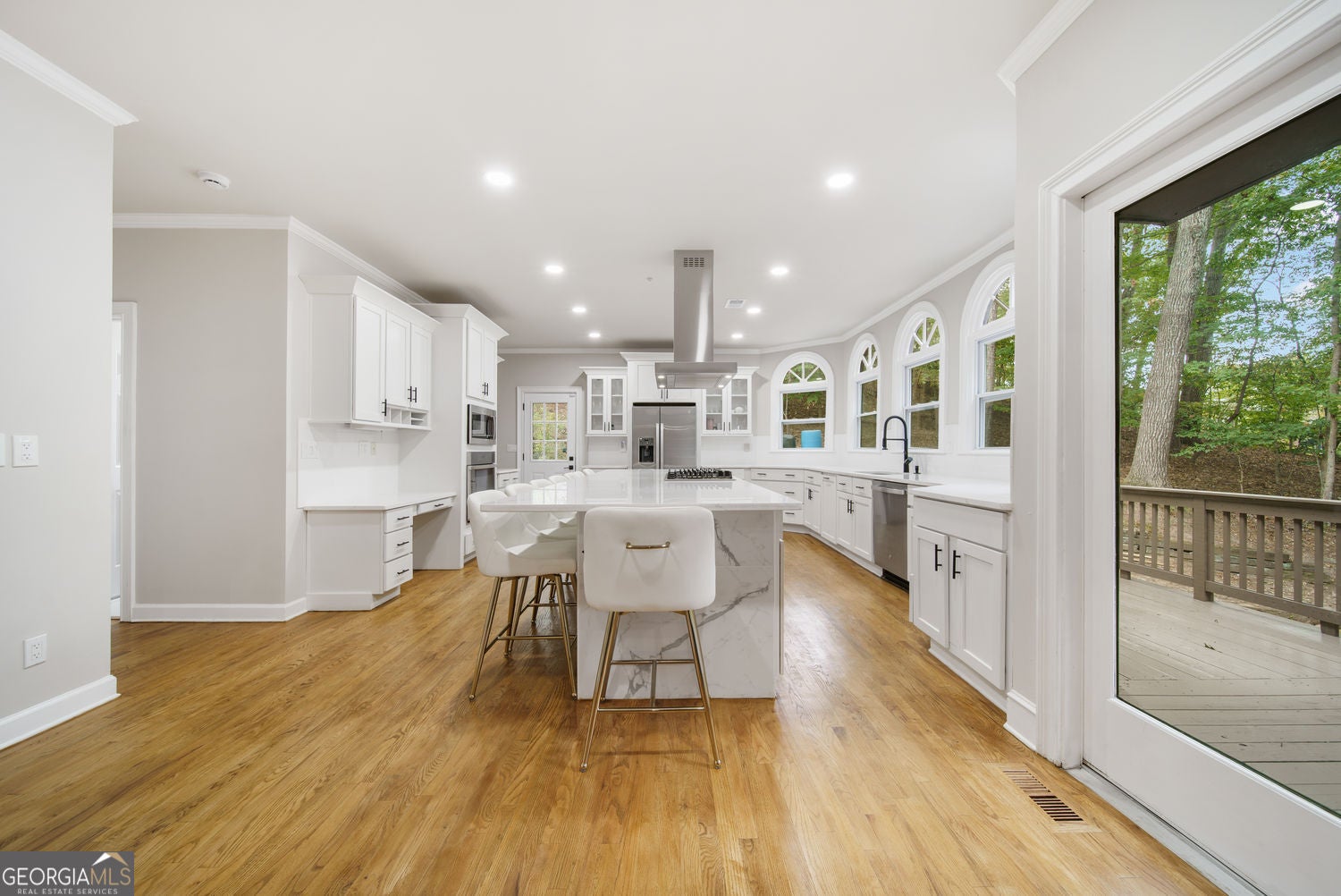 Atlanta, Georgia, 30350, United States, 8 Bedrooms Bedrooms, ,6 BathroomsBathrooms,Residential,For Sale,1992514