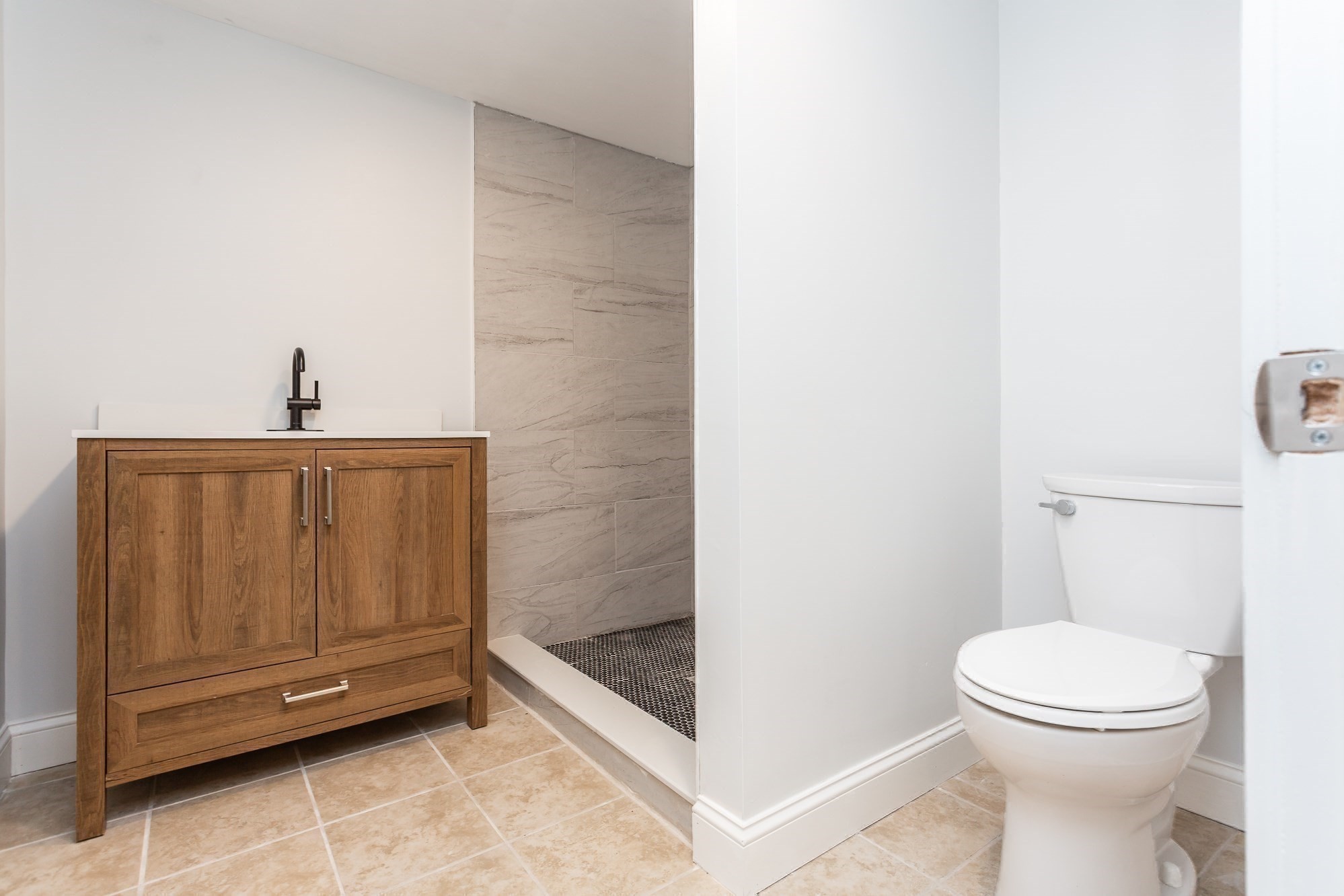 Raynham, Massachusetts, 02767, United States, 4 Bedrooms Bedrooms, ,3 BathroomsBathrooms,Residential,For Sale,1989927