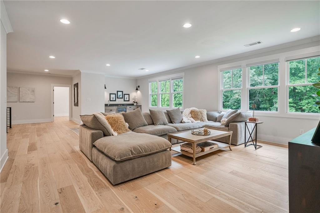 Canton, Georgia, 30115, United States, 5 Bedrooms Bedrooms, ,5 BathroomsBathrooms,Residential,For Sale,1878589