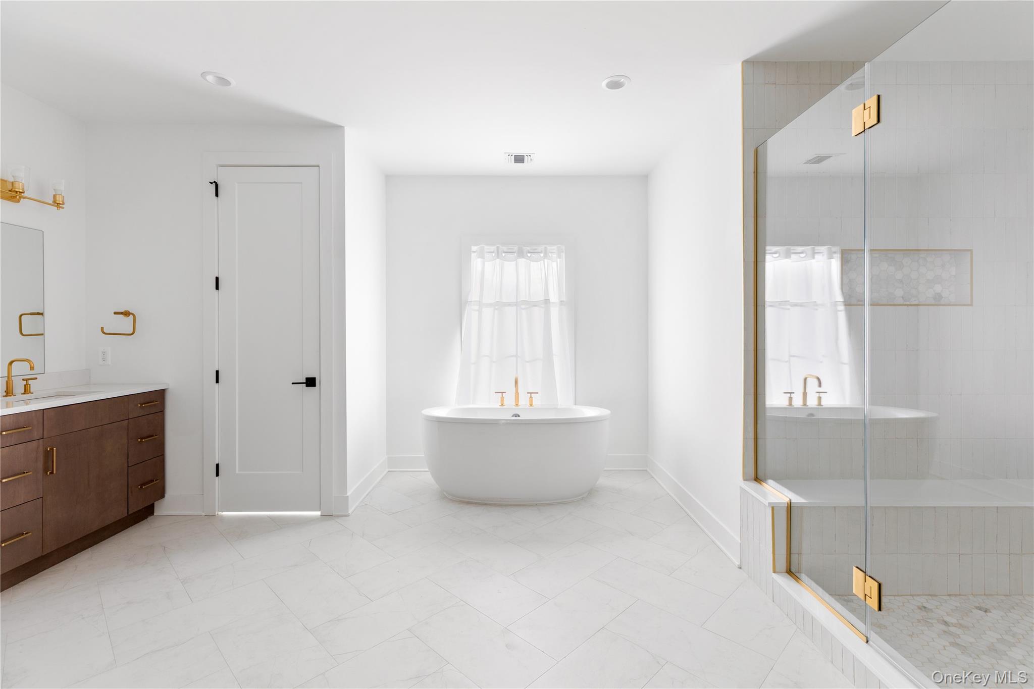  1 Sequoia Circle, Manhasset, NY, 11030 - 物件實景