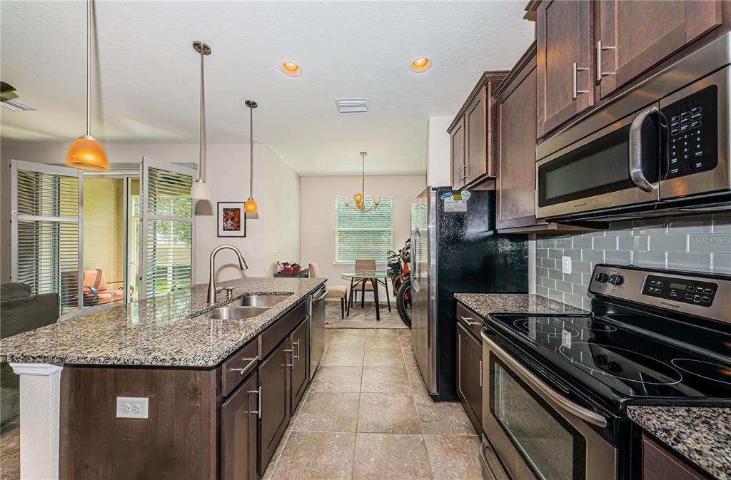 St Petersburg, Florida, 33703, United States, 3 Bedrooms Bedrooms, ,3 BathroomsBathrooms,Residential,For Sale,1827032