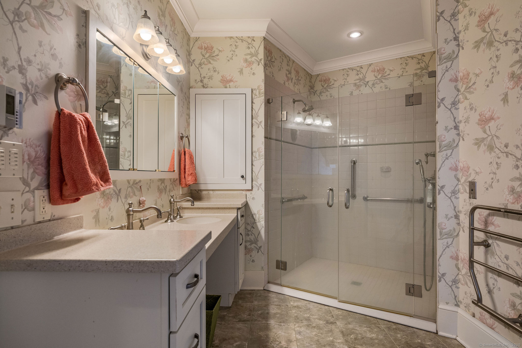 Guilford, Connecticut, 06437, United States, 5 Bedrooms Bedrooms, ,8 BathroomsBathrooms,Residential,For Sale,1903755