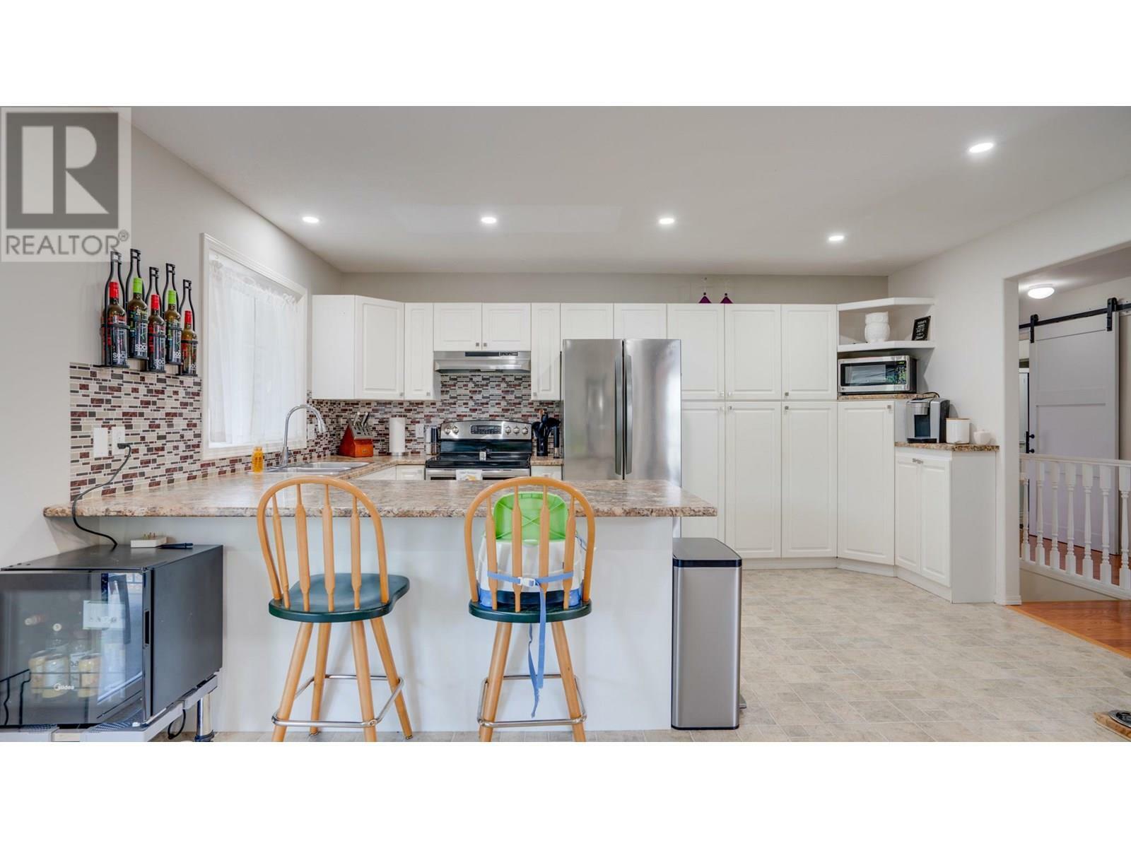 VERNON, British Columbia, V1H 1A6, CA, 5 Bedrooms Bedrooms, ,3 BathroomsBathrooms,Residential,For Sale,1857658