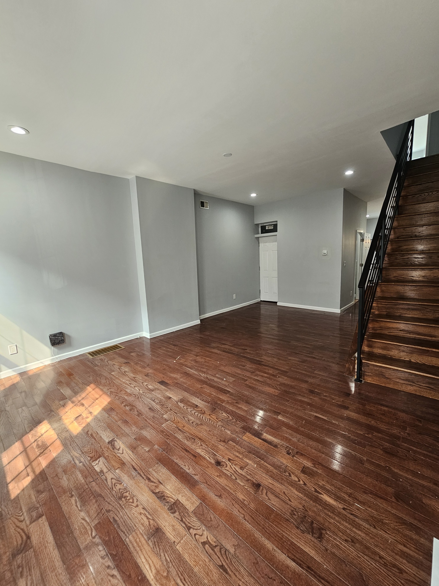 Philadelphia, Pennsylvania, 19145, United States, 4 Bedrooms Bedrooms, ,3 BathroomsBathrooms,Residential,For Sale,1979613