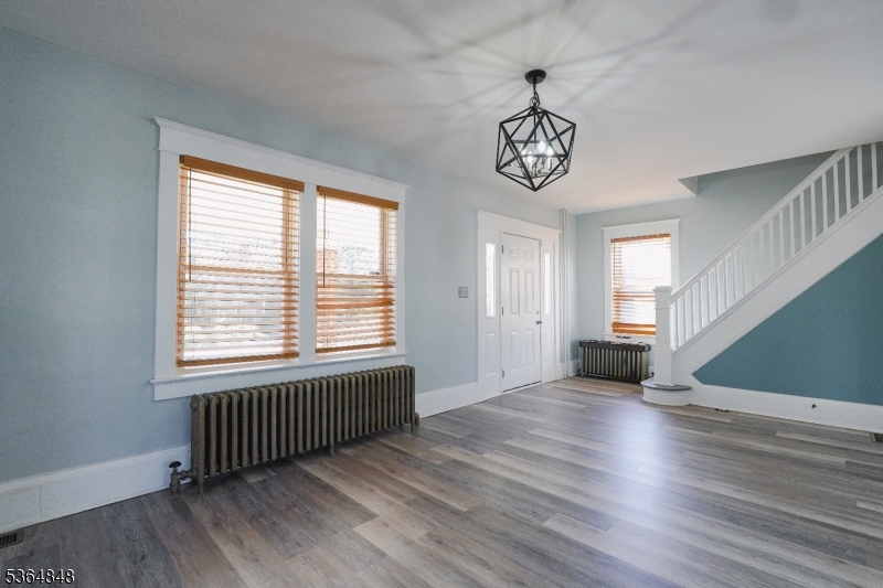 Hightstown Boro, New Jersey, 08520, United States, 3 Bedrooms Bedrooms, ,2 BathroomsBathrooms,Residential,For Sale,1901421